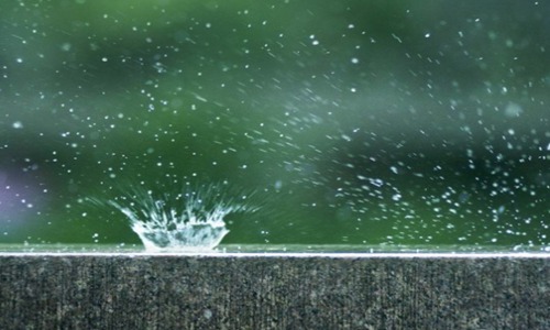 一句雨天暖心经典话语