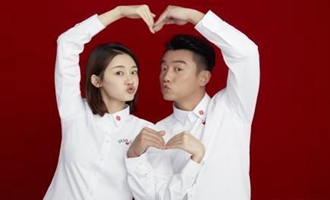 郑恺苗苗晒结婚照宣布结婚 苗苗手摸肚子动作疑似怀孕？